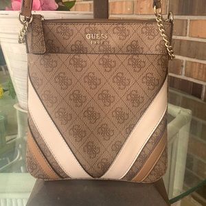 Guess Crossbody with adjustable strap